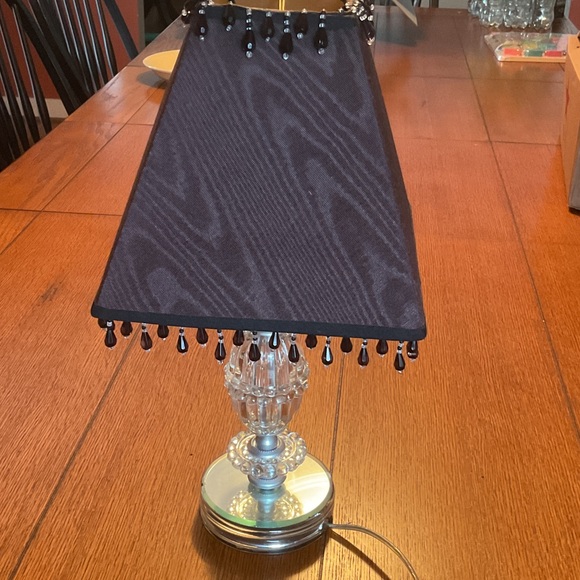 Elegant Black Table Lamp with Crystal Base